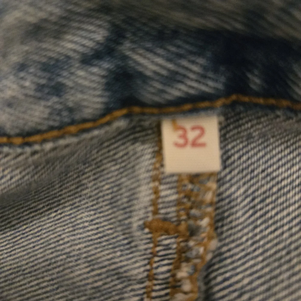 Levi's Light Blue Denim Skirt - Picture 6 of 7